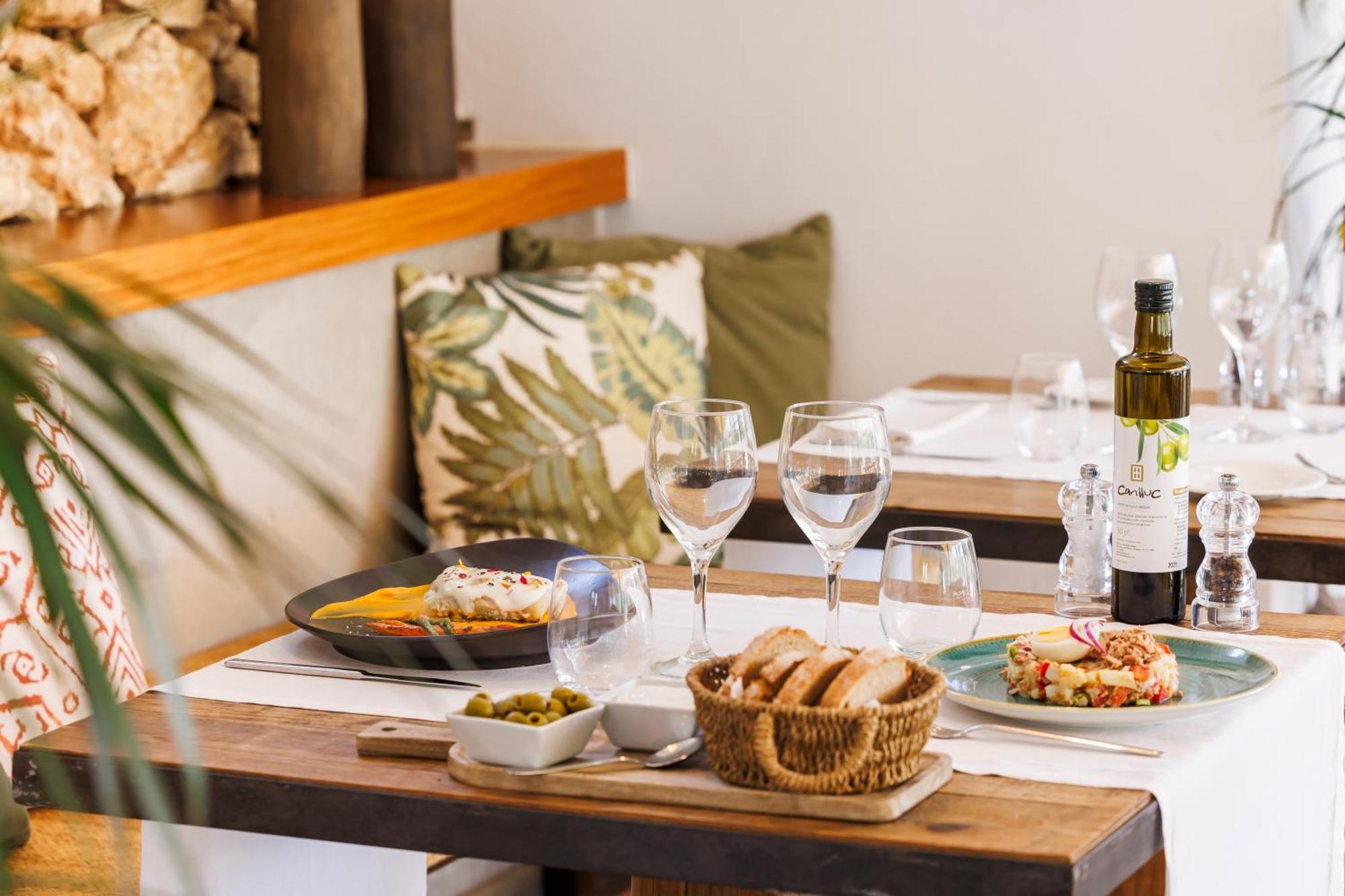 Can Lluc Boutique Hotel & Luxury Villas 산트 라파엘 데 사 크레우 외부 사진