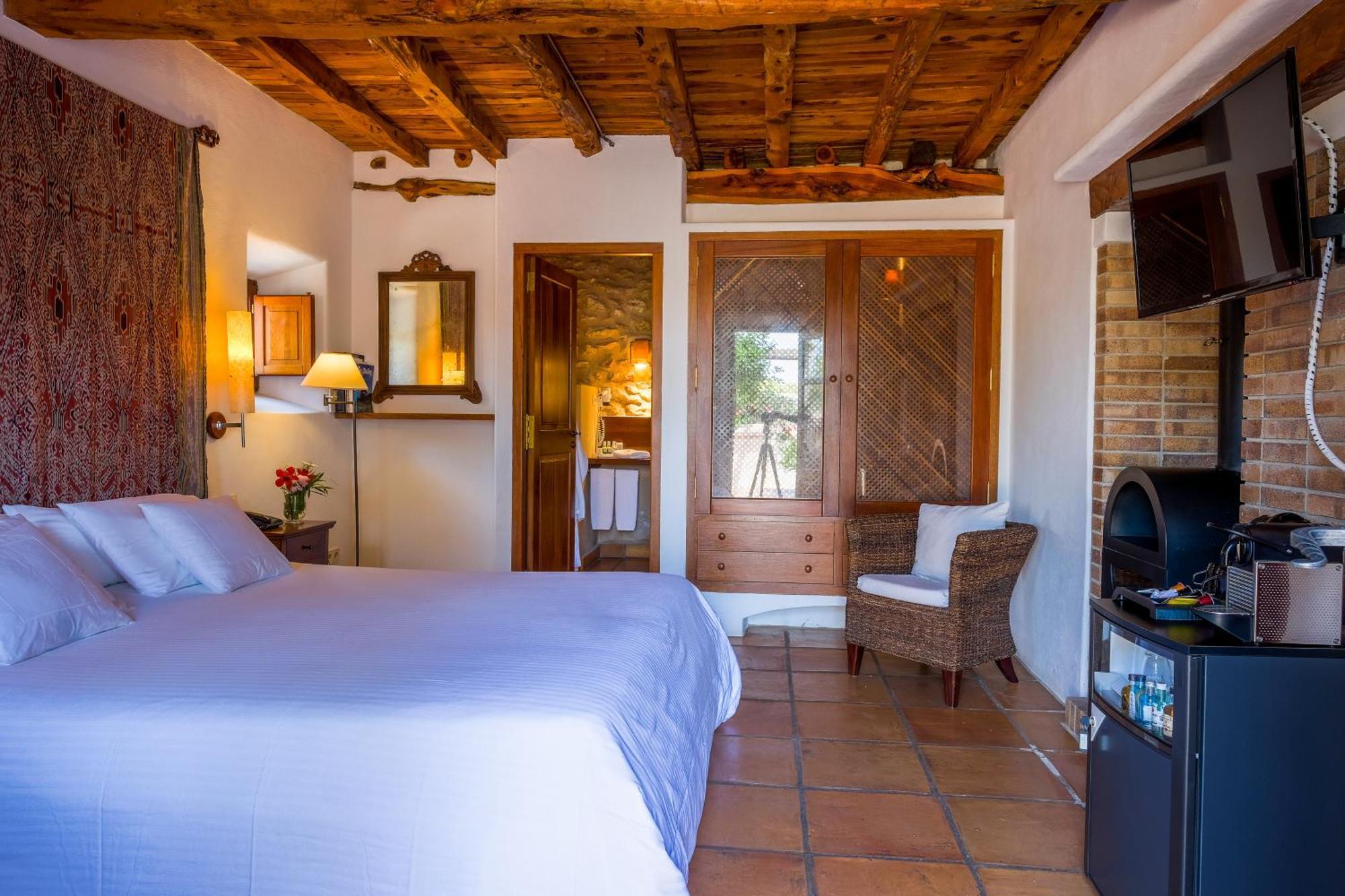 Can Lluc Boutique Hotel & Luxury Villas 산트 라파엘 데 사 크레우 외부 사진